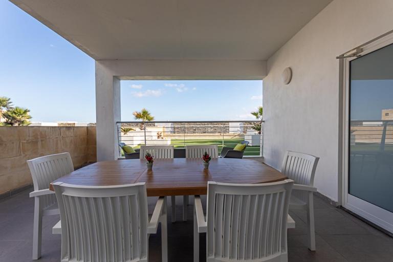 The Sea-Bank Villa Apartments Marsaskala Exterior foto